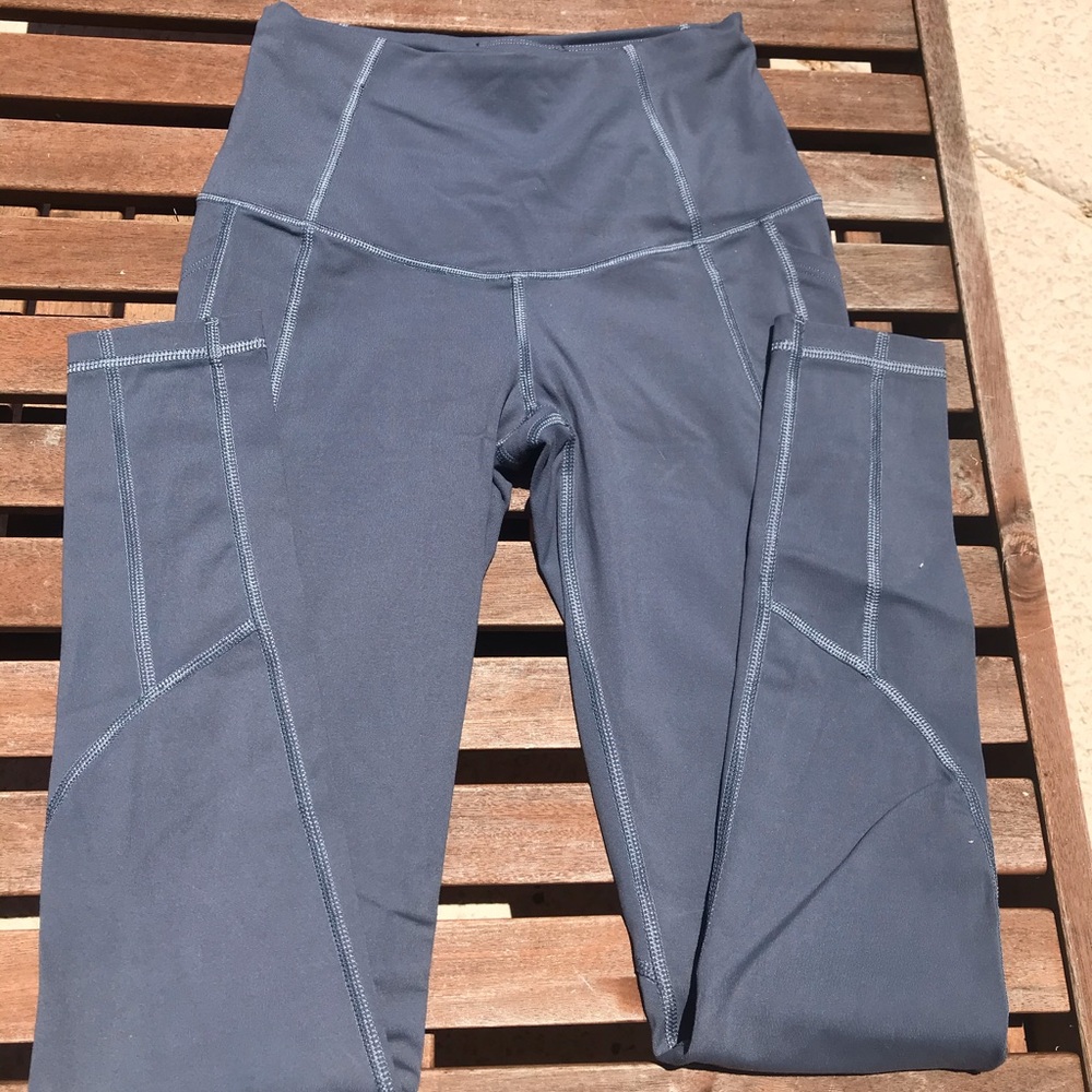Victoria Secret Knockout yoga pants